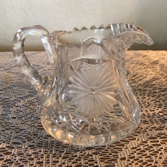 Vintage Elegant Cut Etched Glass Creamer and Sugar Bowl Set - Picture 3 of 8